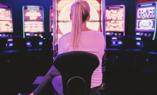 HelioPOPolis Slot Review and Demo Play: AvatarUX’s Egyptian-Themed PopWins Adventure with Expanding Wins, Synced Reels, and Big Payouts